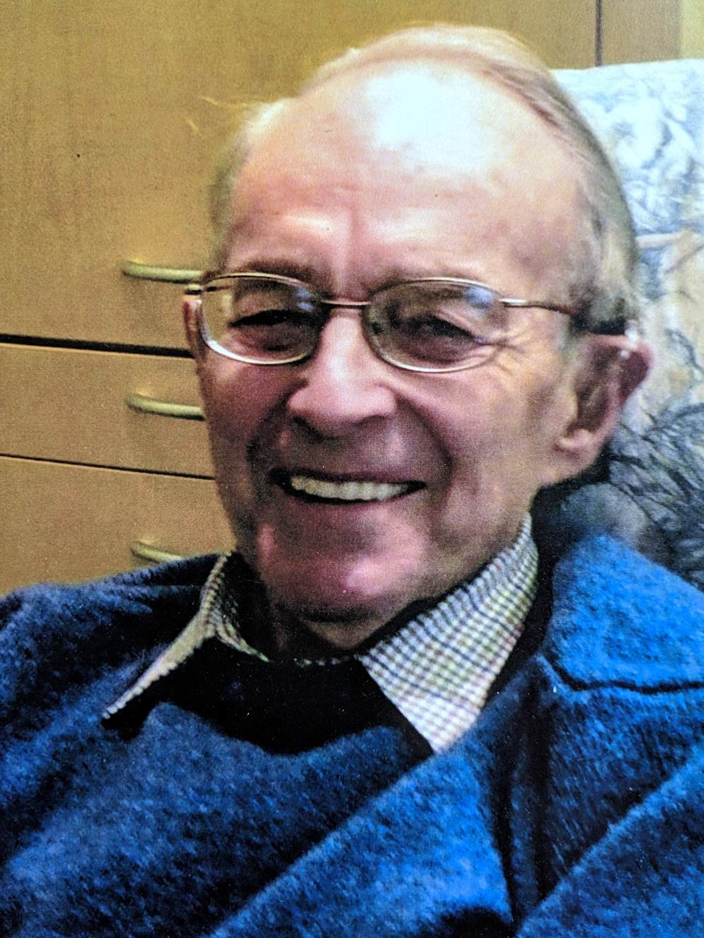 portrait photo of Dennis Mayor