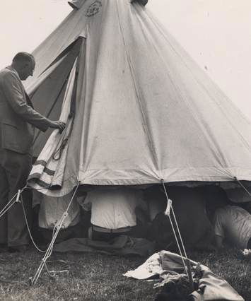 Frank Buchman at camp at Oxford, summer 1937